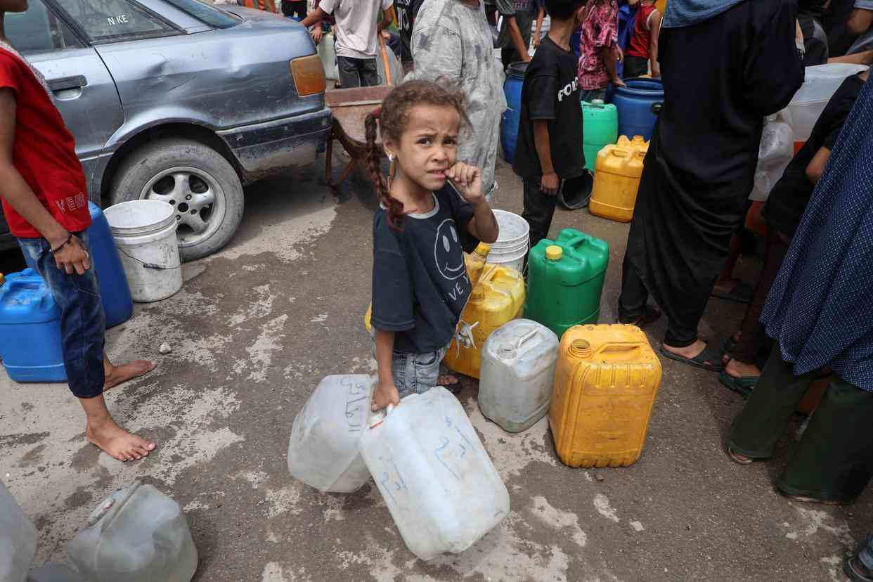 特朗普回应以总理决定全面占领加沙，人道危机引发国际关注
