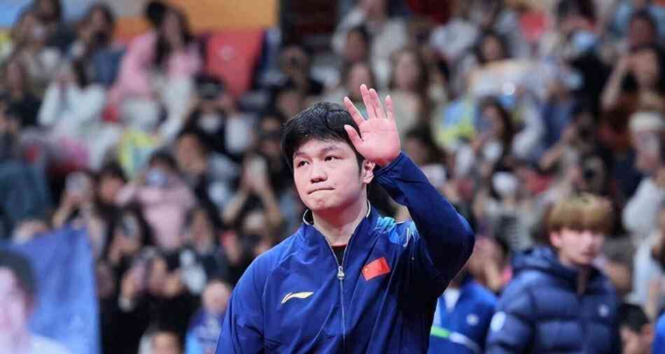 张继科推荐8岁乒乓新星 樊振东回应：比我当年厉害多了