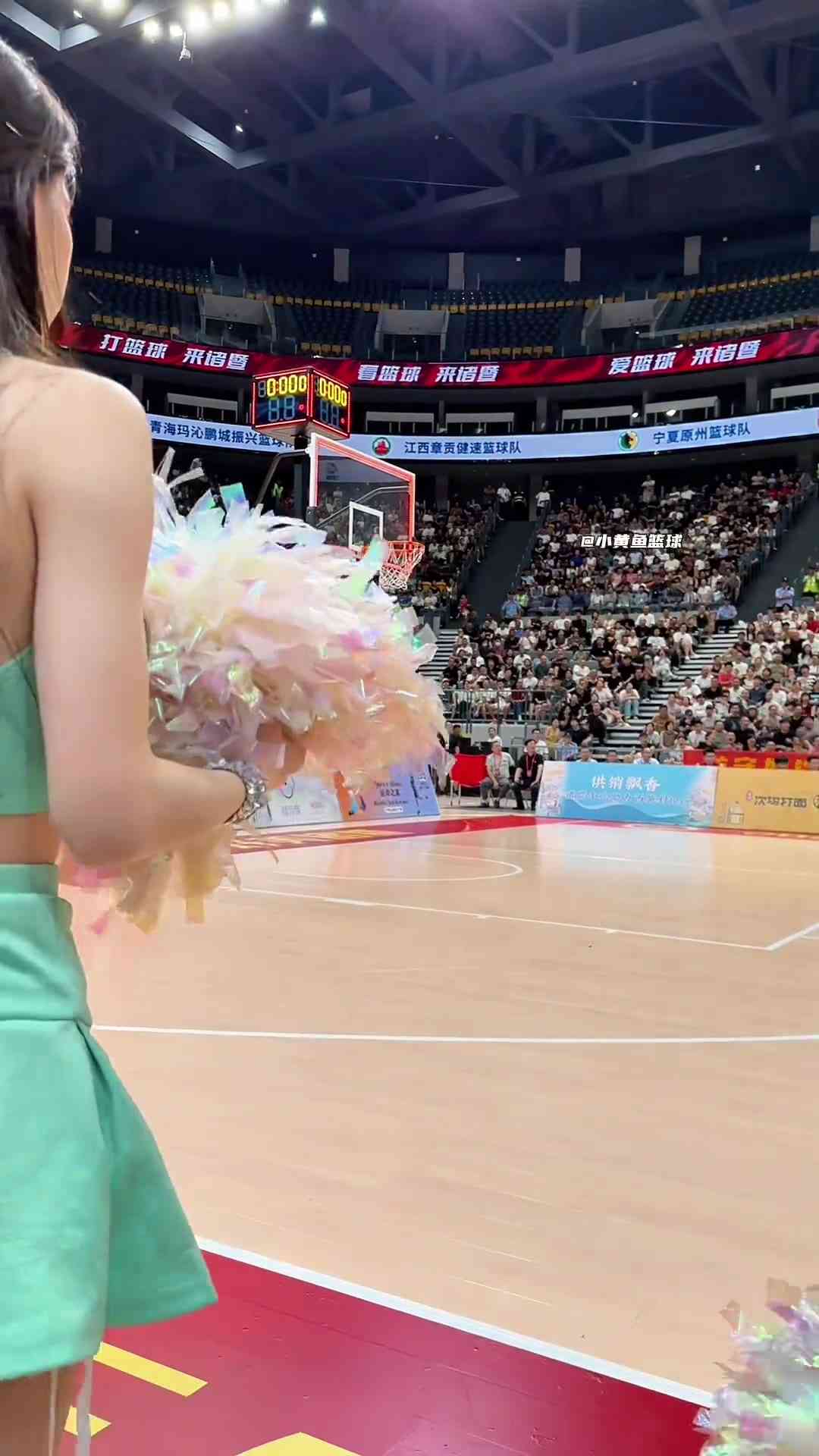 😲你见过最远的压哨三分有多远！