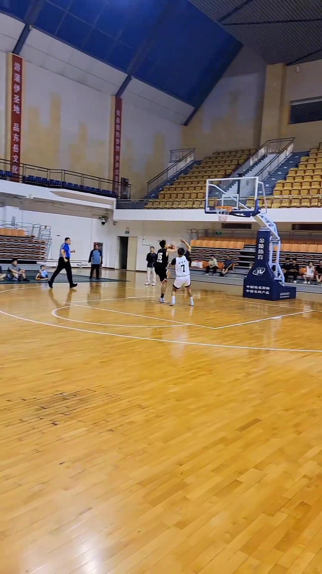 兄弟，走步还是好球？ 